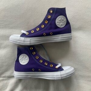 Converse All Star Chuck Taylor Purple Yellow Champion Shoes.
Size Men 7 Women 5.